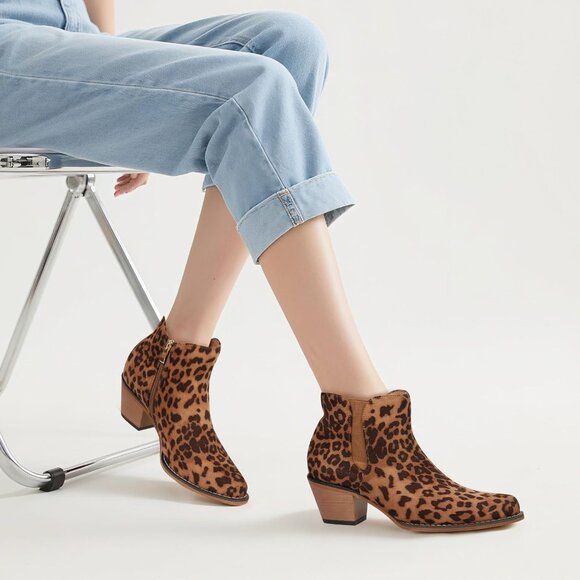 Women's Cheetah Cowgirl Embroidered Chunky Heel Fashion Snip Toe Casual Boots - Picture 3 of 5